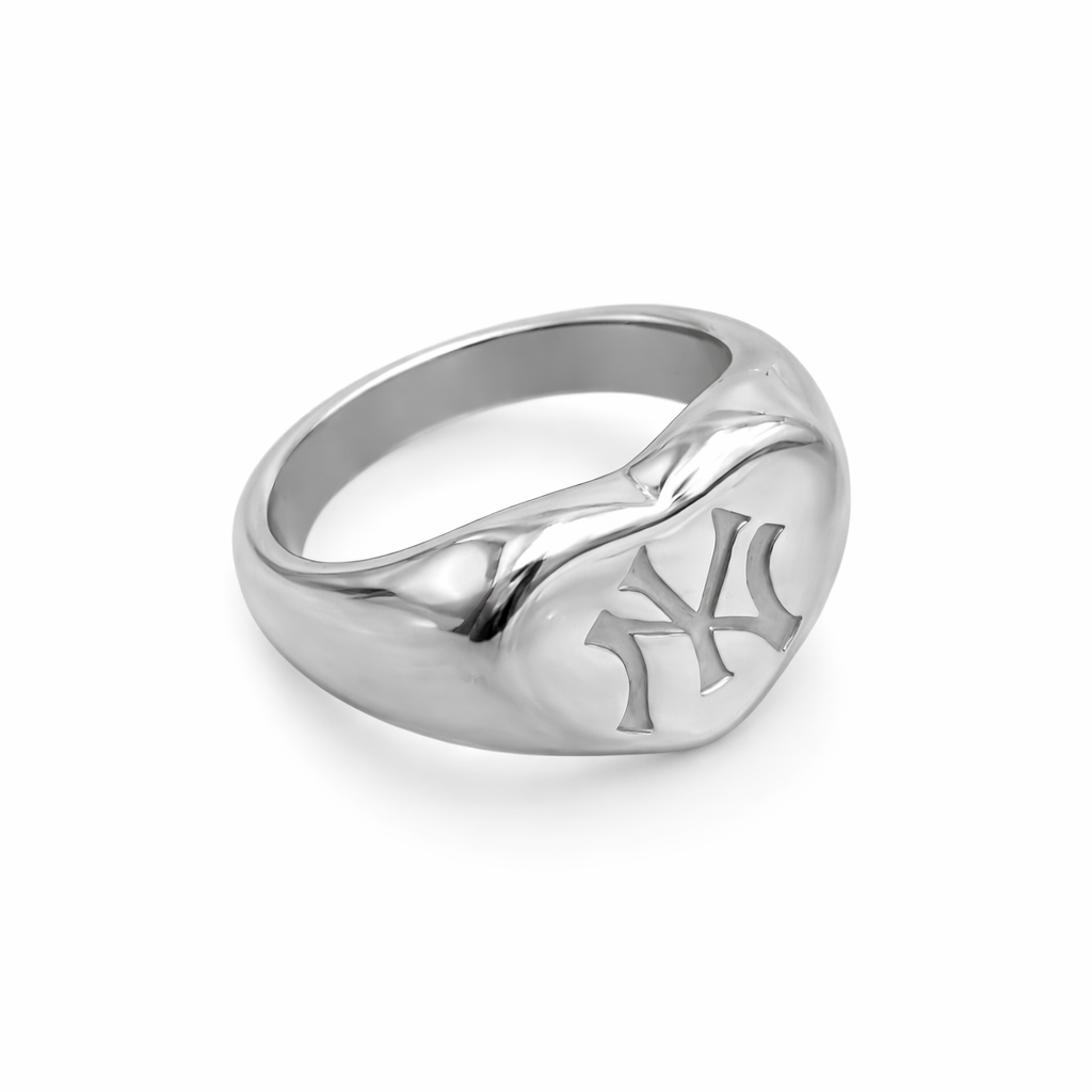 SILVER NY RING
